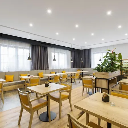 Restovna Πανσιόν