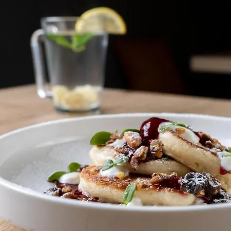 Restovna Πανσιόν