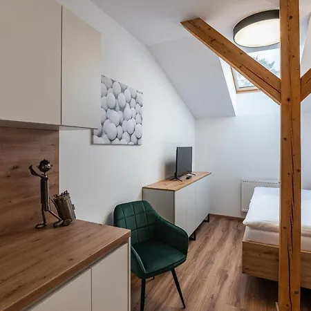 Restovna 3* Jíloviště