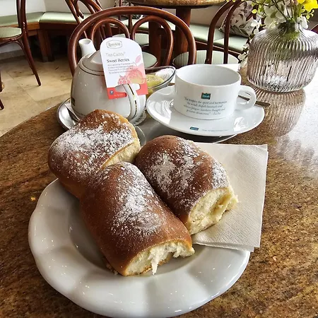 ゲストハウス Restovna Jíloviště