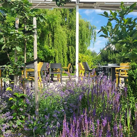 Gasthuis Restovna 3*